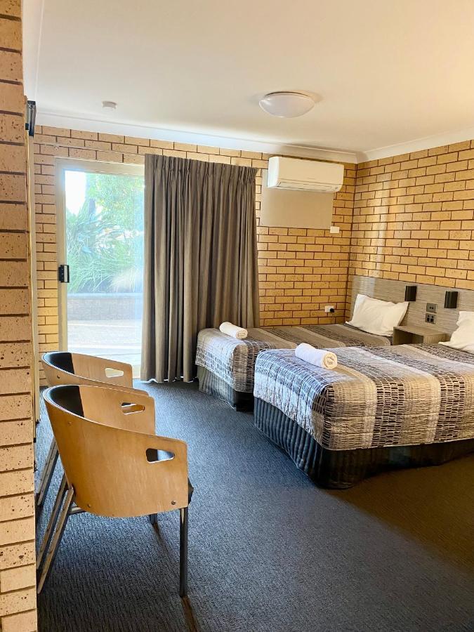 Tallarook Motor Inn Dubbo Exteriér fotografie