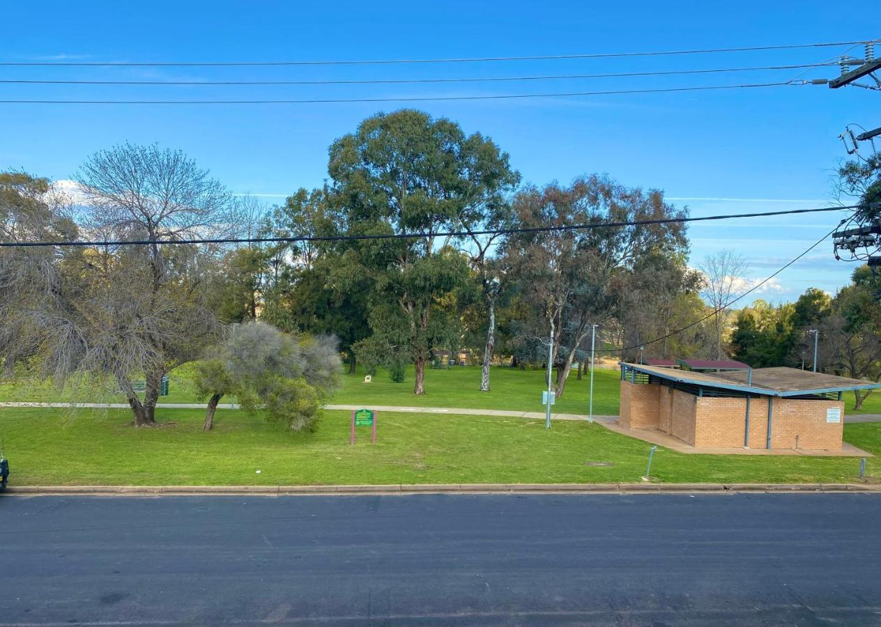 Tallarook Motor Inn Dubbo Exteriér fotografie