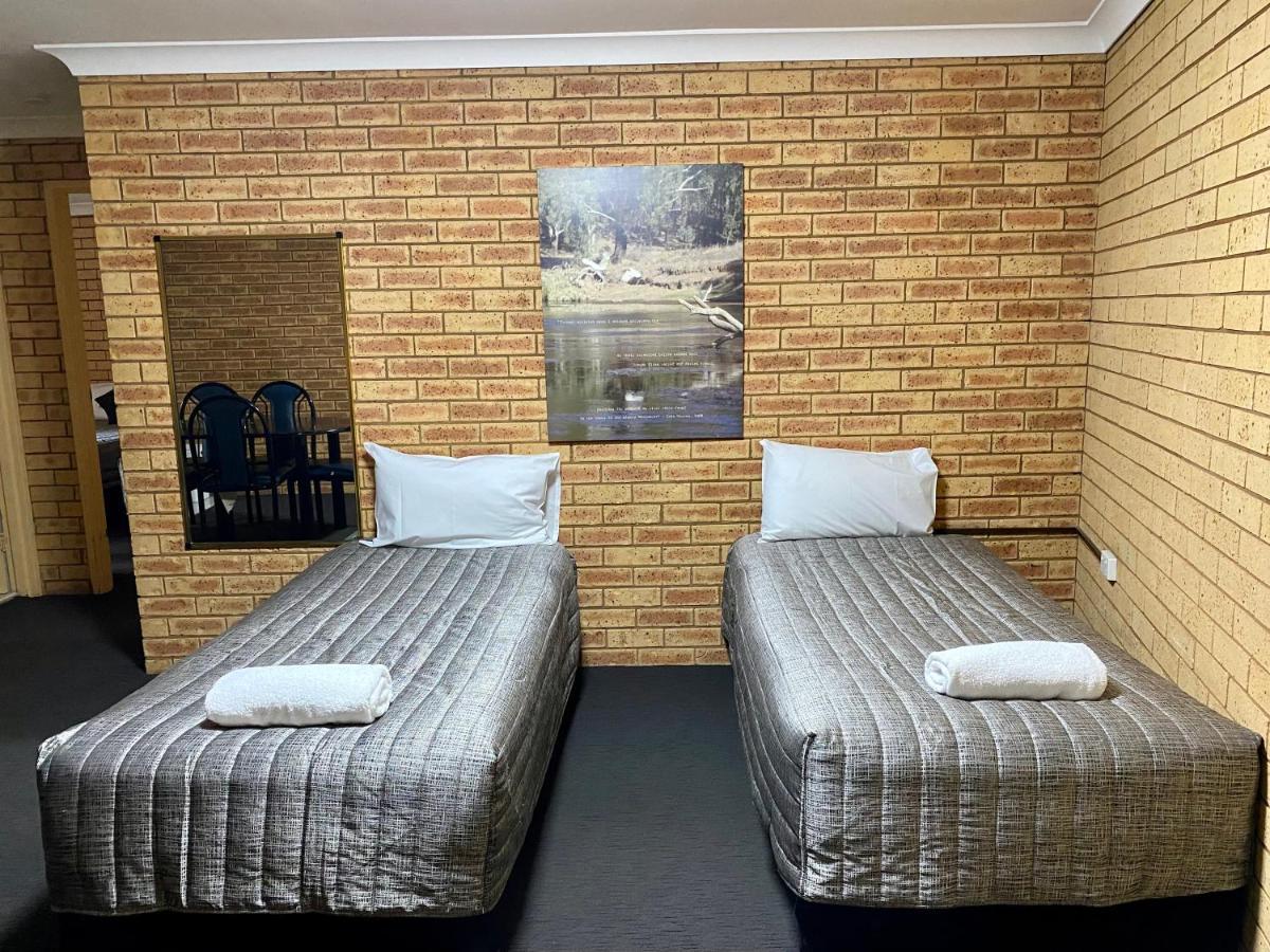 Tallarook Motor Inn Dubbo Exteriér fotografie