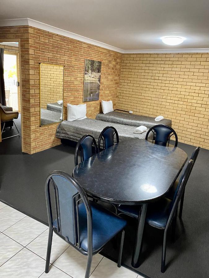 Tallarook Motor Inn Dubbo Exteriér fotografie