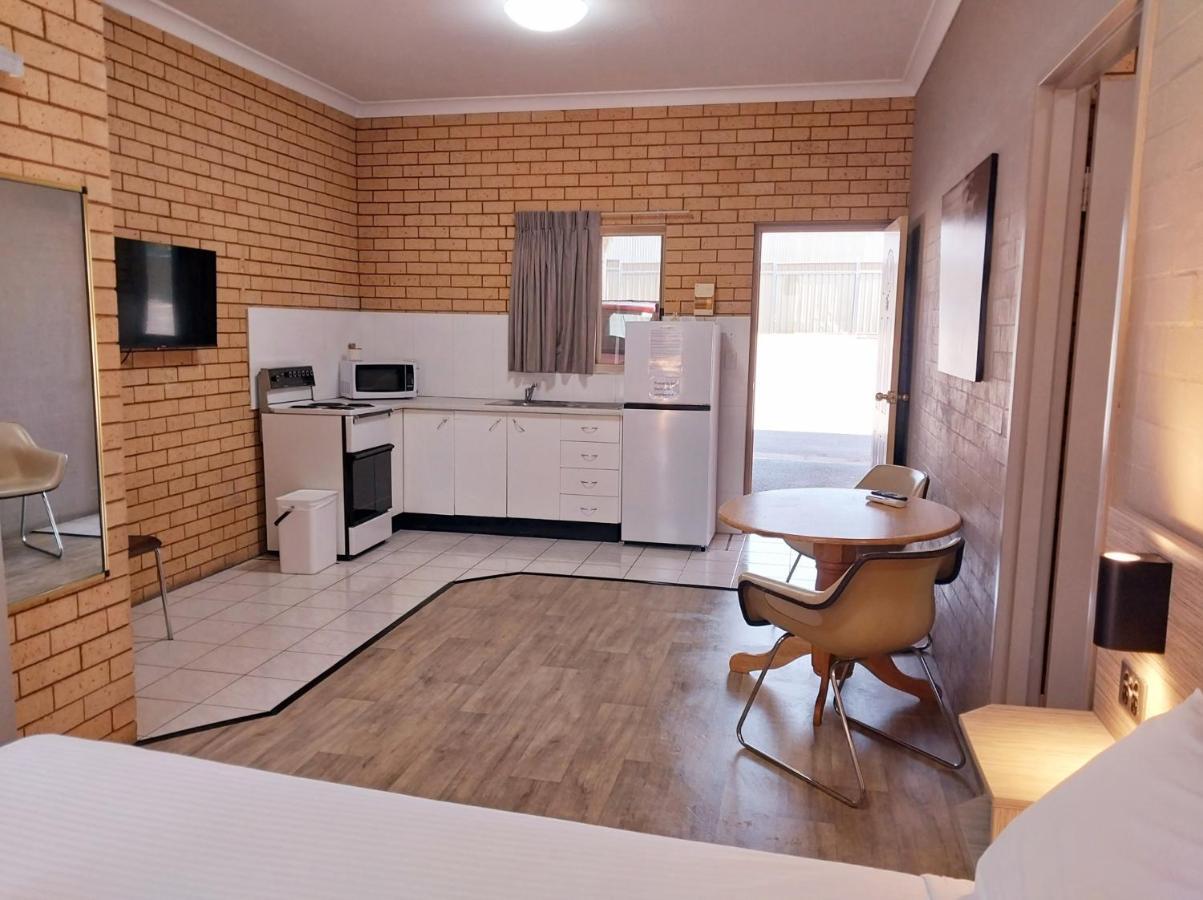 Tallarook Motor Inn Dubbo Exteriér fotografie