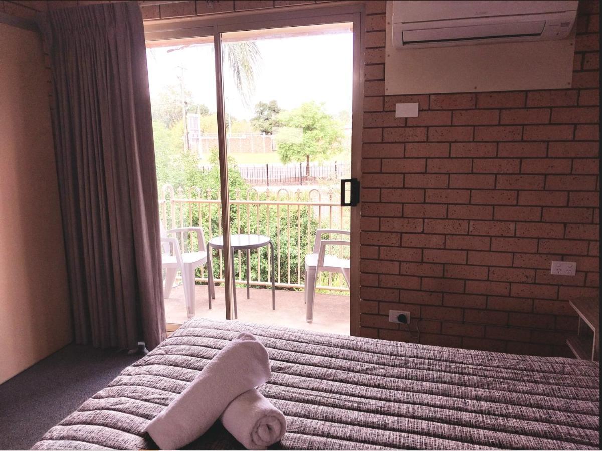 Tallarook Motor Inn Dubbo Exteriér fotografie
